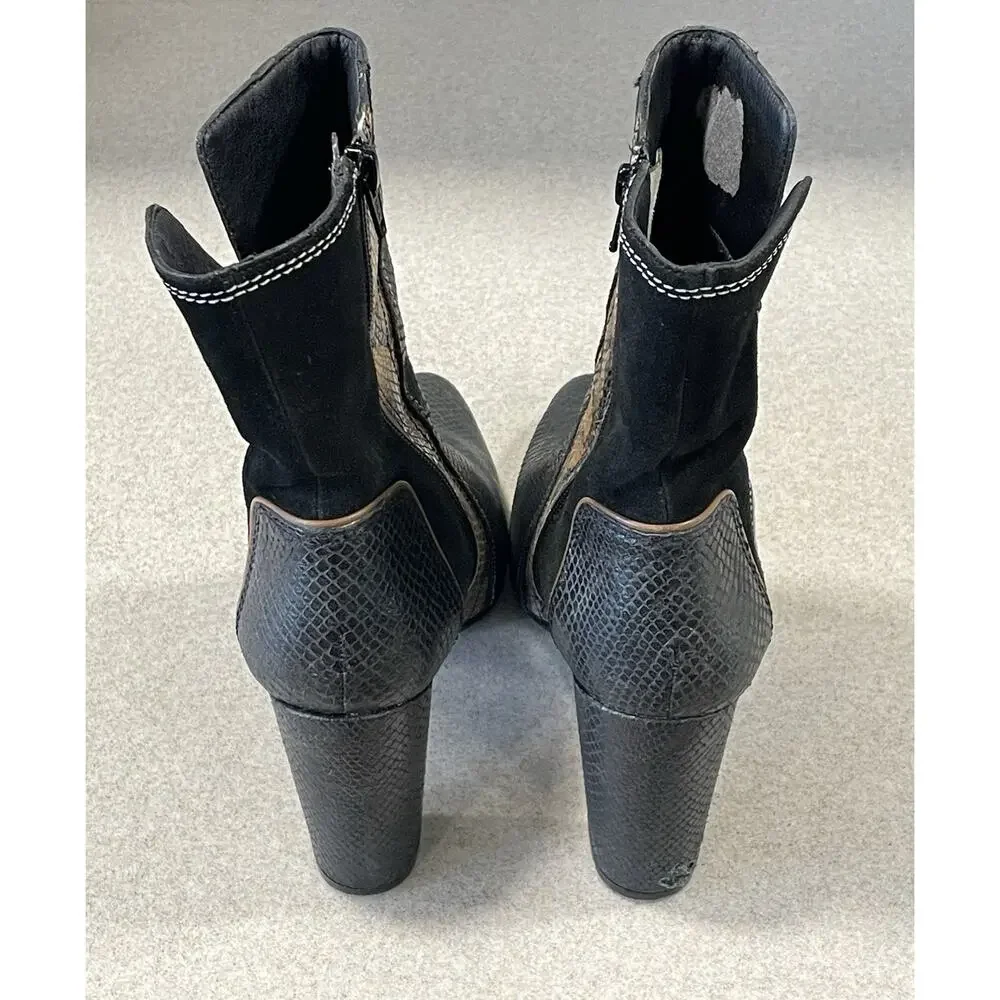 Matisse Cobra Snake Print Leather Point Toe Western Ankle Boot Women 7.5 M